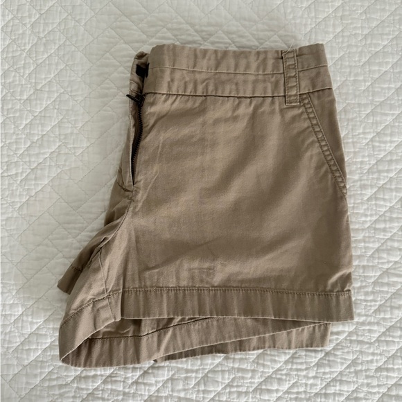 J. Crew Chino khaki shorts size 4 - Picture 2 of 5